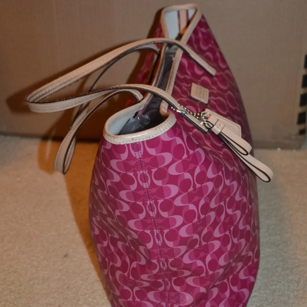 AUTH COACH SIGNATURE SUMMER PINK 25673 PARK METRO COATED LG SHOPPER TOTE PURSE